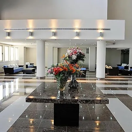 Blue Lagoon Kosher 4* パ フォス