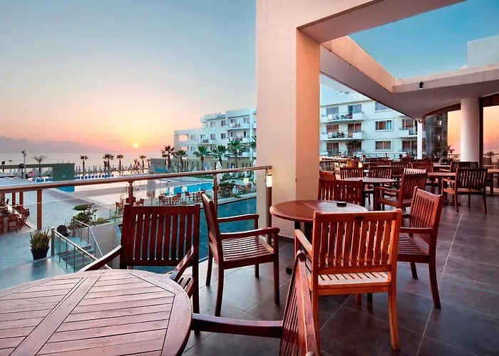 Blue Lagoon Kosher Hotel